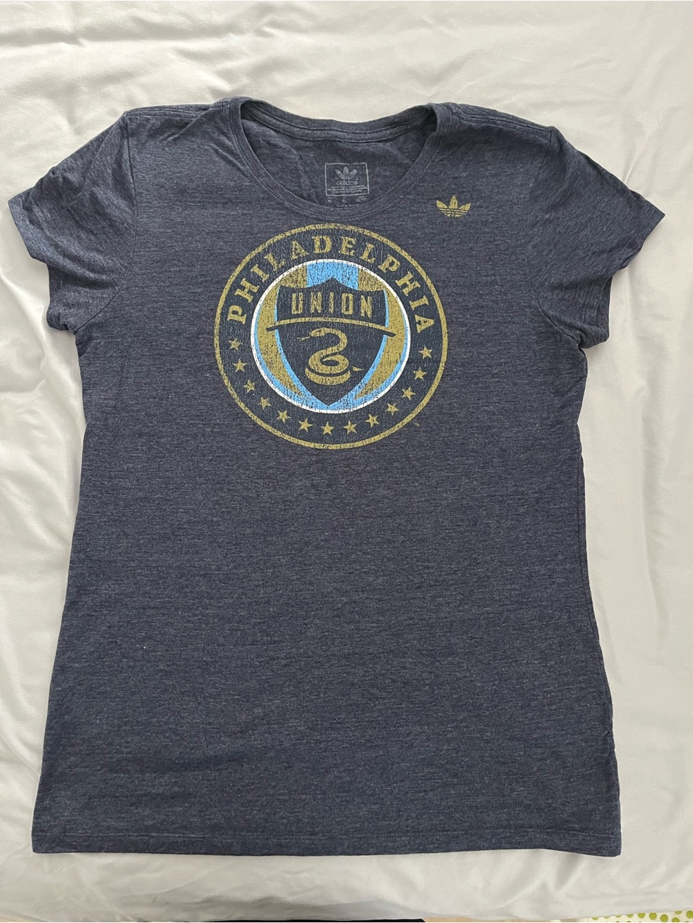 Adidas Philadelphia Union Women’s Shirt Size XL Fitted Tee.